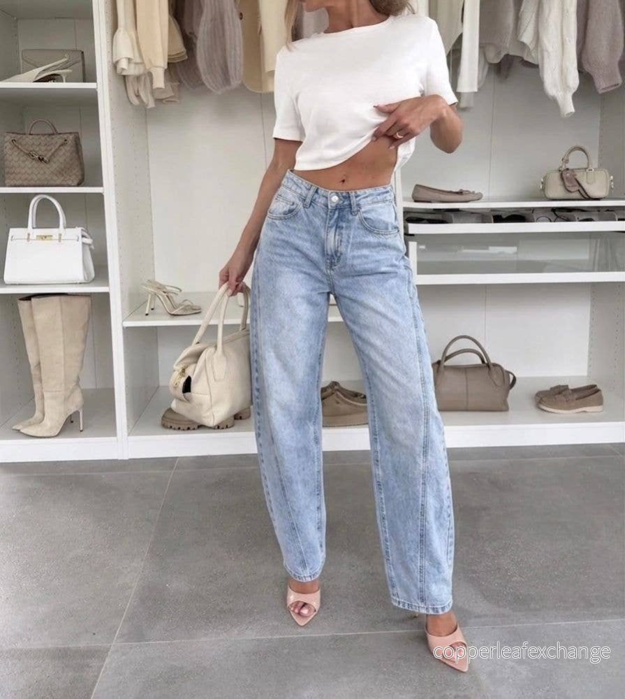 Lova Barrel jeans Ljusblå midwaist Lova Barrel jeans Ljusblå midwaist