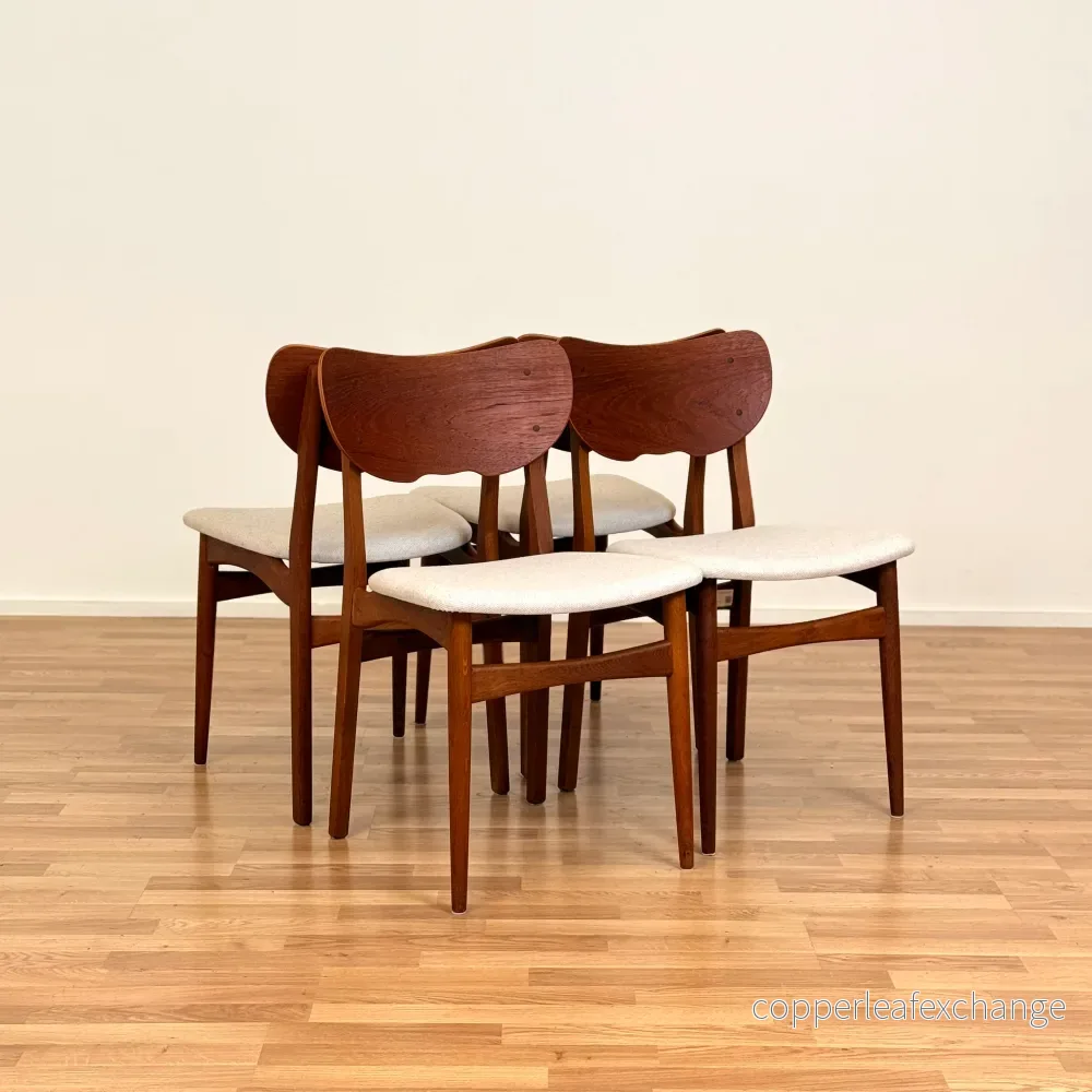 Set om 4 matstolar i teak och ek, 1950-60-tal, Danmark