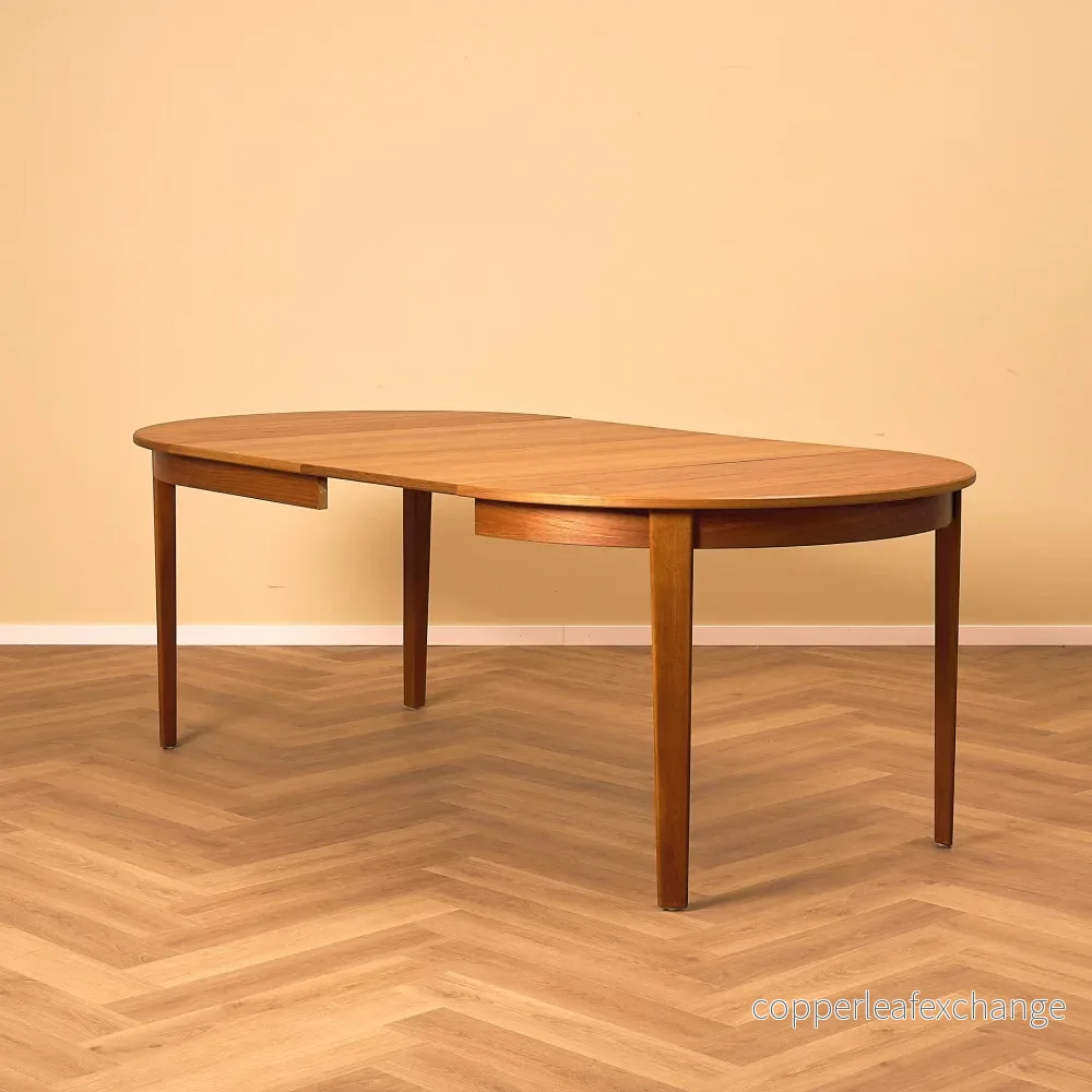Danskt runt matbord i teak av Henry Rosengren Hansen - Bild 2
