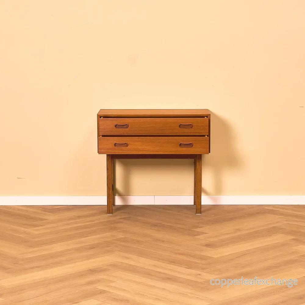 Svenskt sidobord/bokhylla i teak - Bild 2