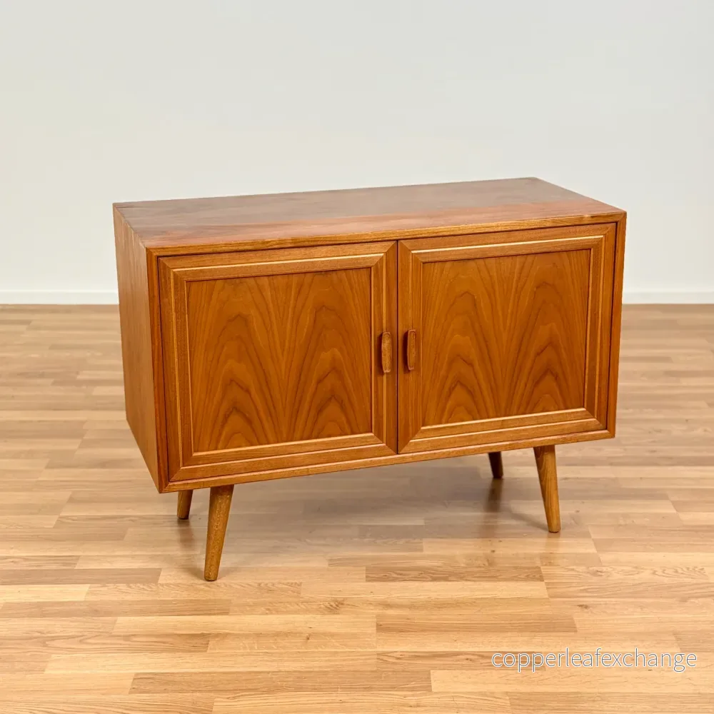 Sideboard i valnöt, 1950-60-tal, Danmark
