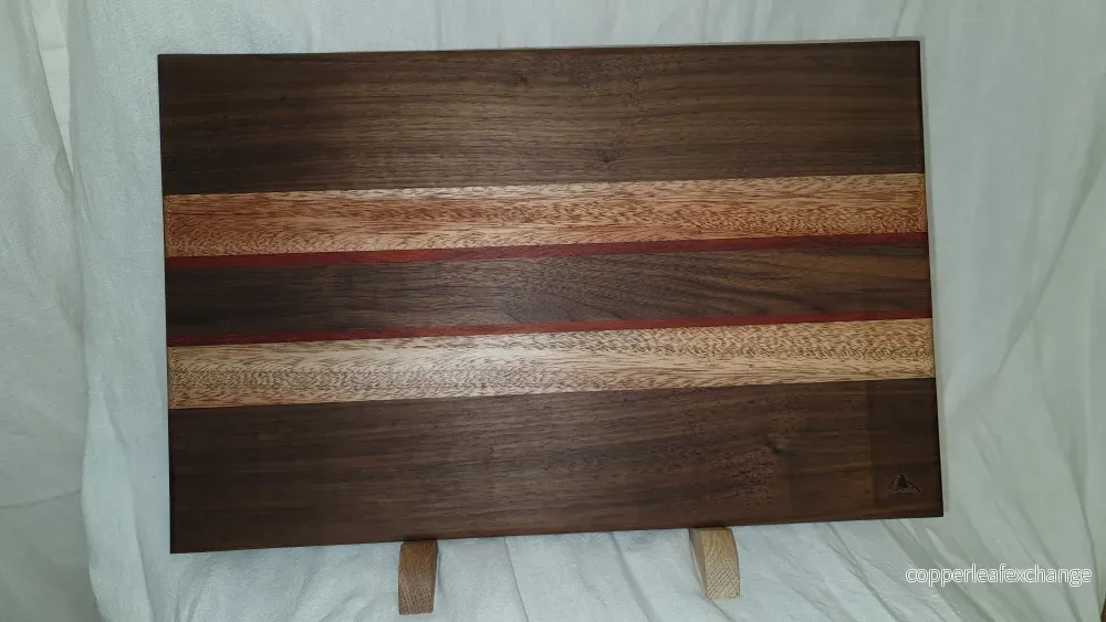 Exklusive Skärbräda i Valnöt, Padauk och Mahogny - Bild 3