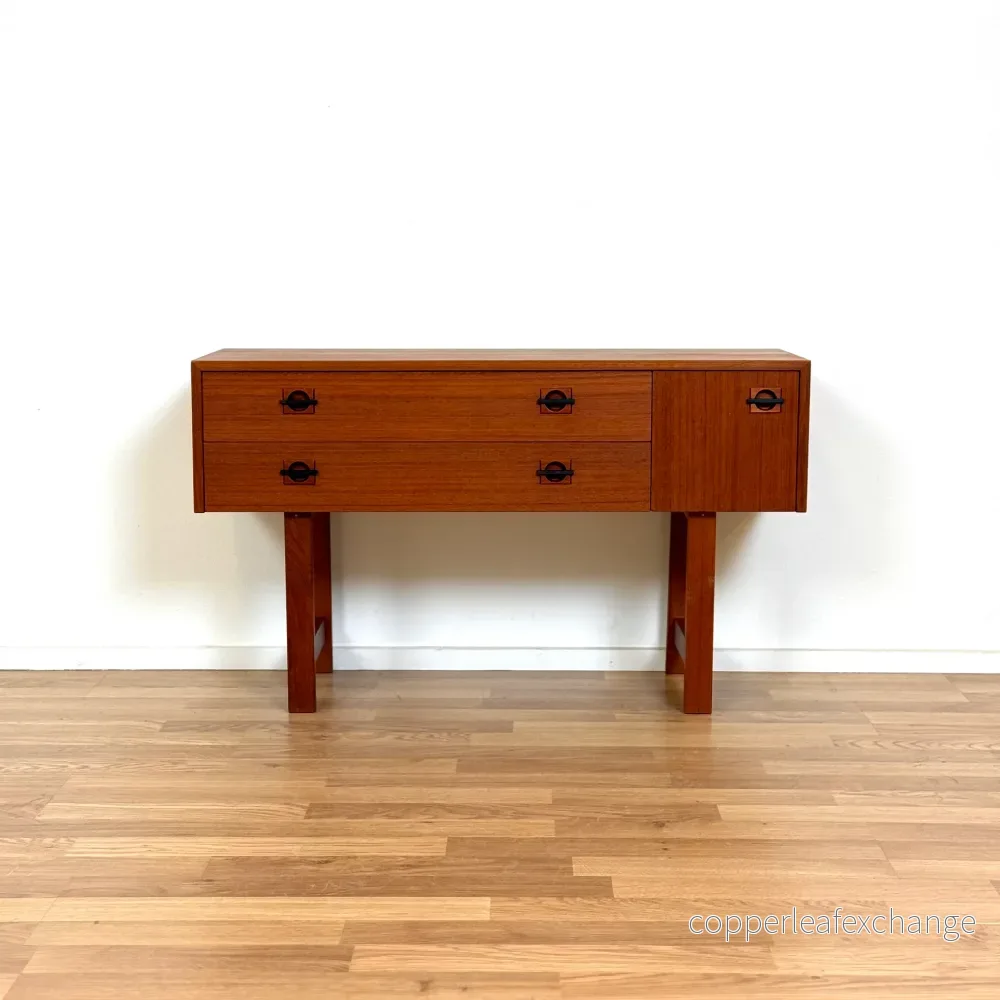 Sidobord / Hallbänk i teak, 1950-60-tal, Sverige