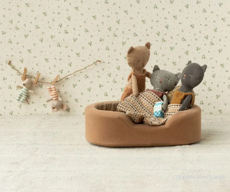 Maileg – Katt, Chatons kattunge grå med byxor, gosedjur / mjukisdjur - Bild 3