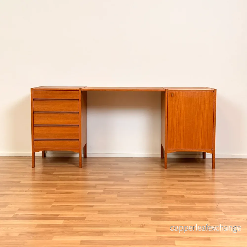 Modulärt skrivbord i teak, 1950-60-tal, Sverige