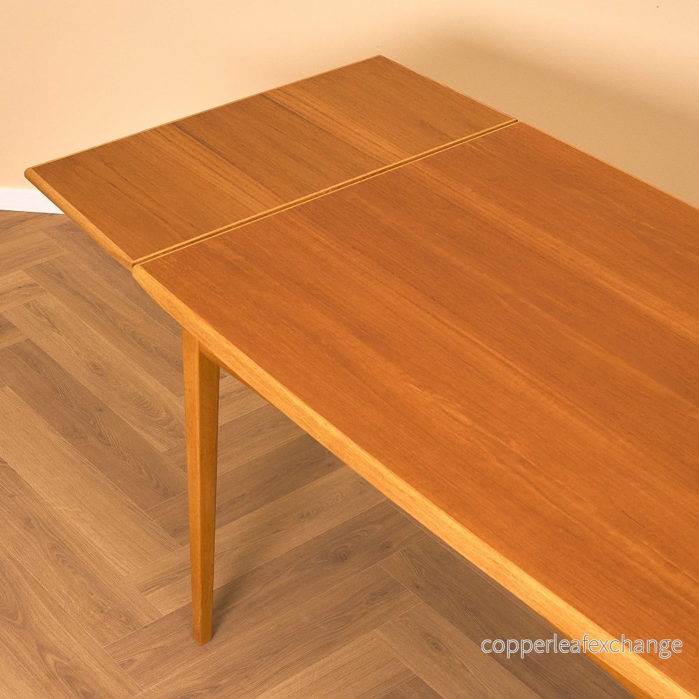 Svenskt rektangulärt matbord i teak och ek från Rosendal Möbelfabrik, Rottne - Bild 3