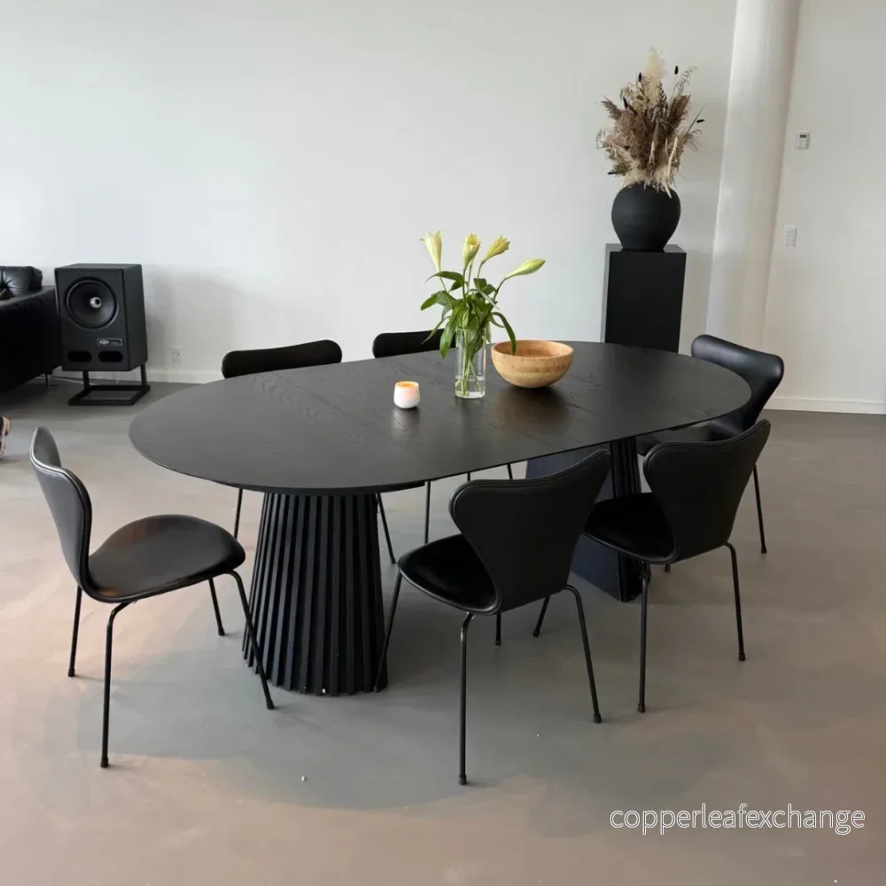 Arne Jacobsen 7'er stole i Sort læder med sorte stel - Bild 2
