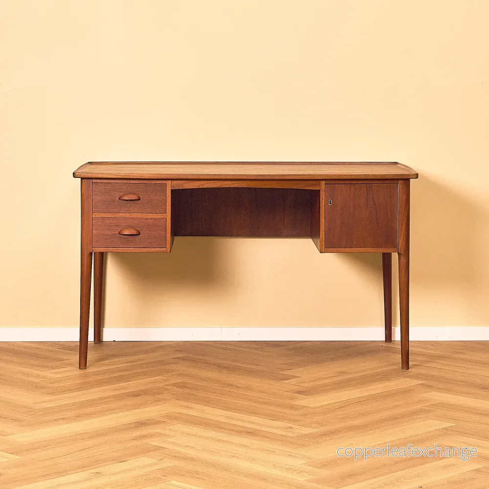 Danish writing desk in dark teak Danish writing desk in dark teak
