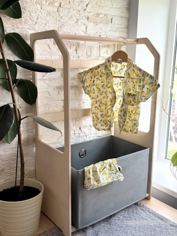 Montessori inspirerat torkställ för barn med förvaringslåda - Bild 2