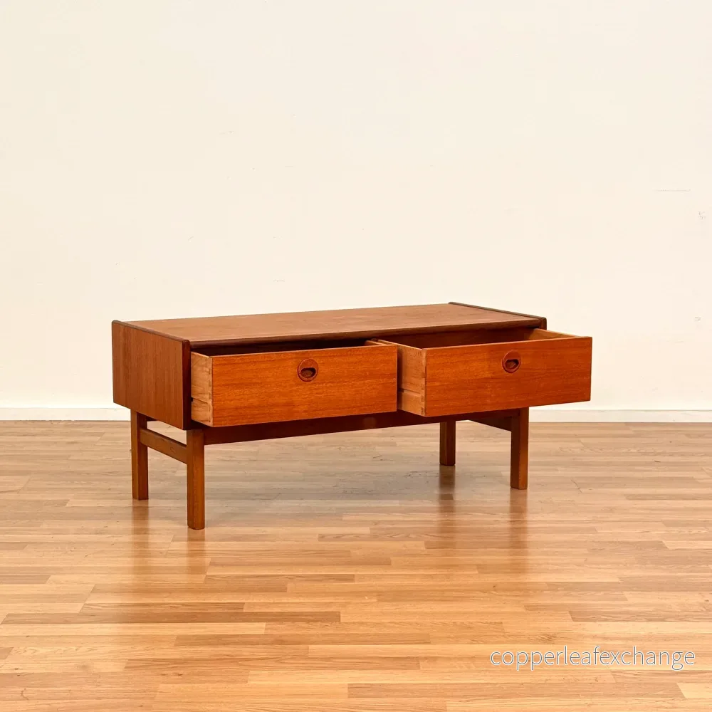 Svenskt sidobord i teak - Bild 3