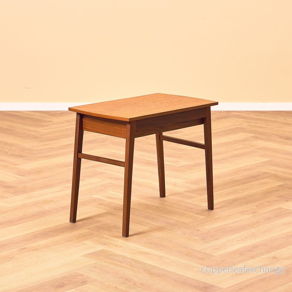 Danskt sidobord i teak