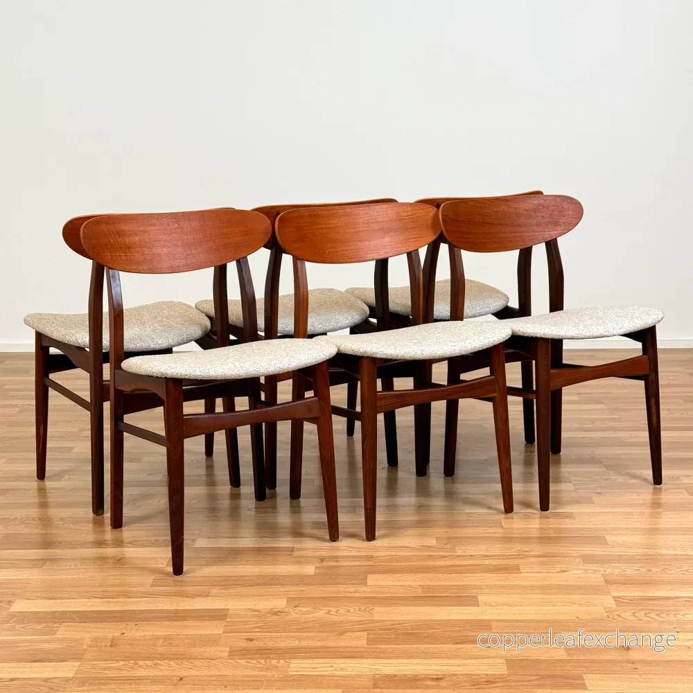Set om 6 matstolar i massiv valnöt och teak, 1950-60-tal, Danmark