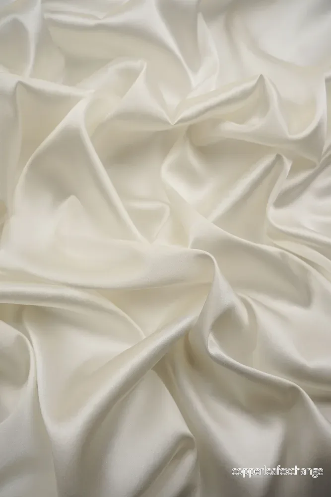 Silk – Satin – Stretch – Crêpesatin – Luster – Natural white – 5329 Silk – Satin – Stretch – Crêpesatin – Luster – Natural white – 5329