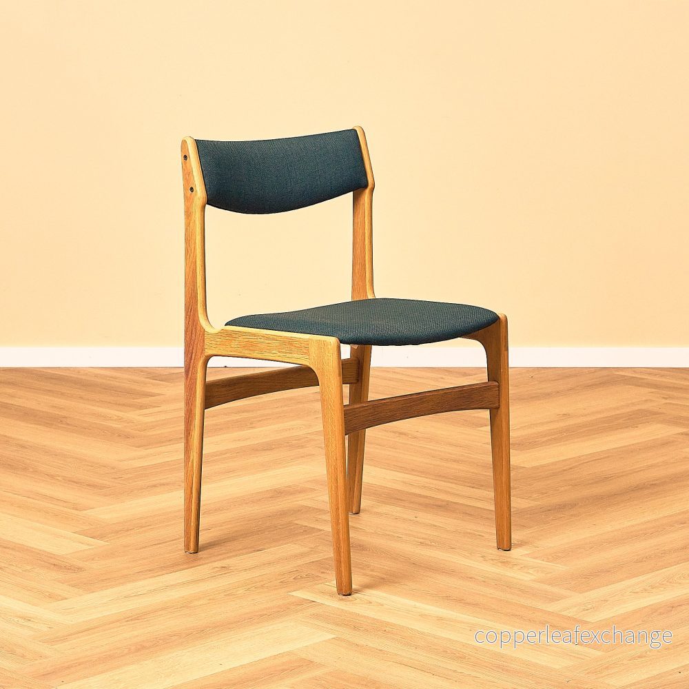 Danish set of 4 dining chairs in oak by Erik Buch for Nova - Bild 2