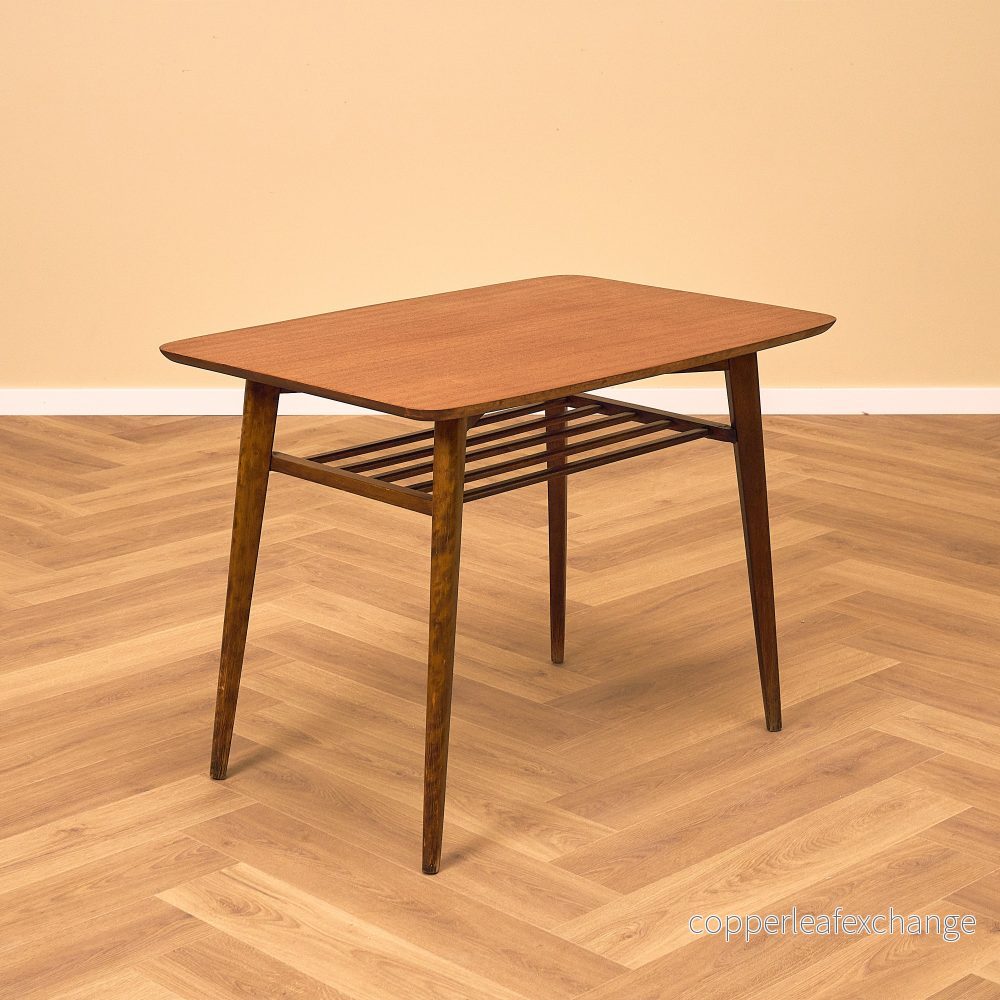 Svenskt soffbord i teak och bok Svenskt soffbord i teak och bok