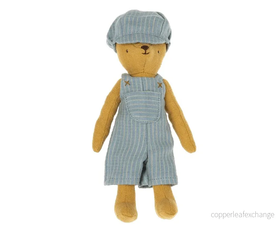 Maileg – Overall och keps till teddy junior, kläder för björn nalle - Bild 2