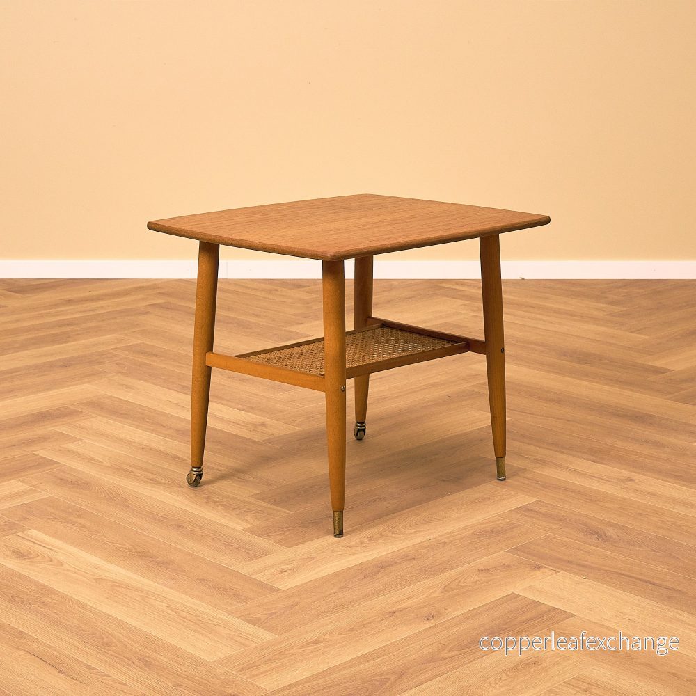 Svenskt sidobord i teak av Alberts, Tibro Svenskt sidobord i teak av Alberts, Tibro