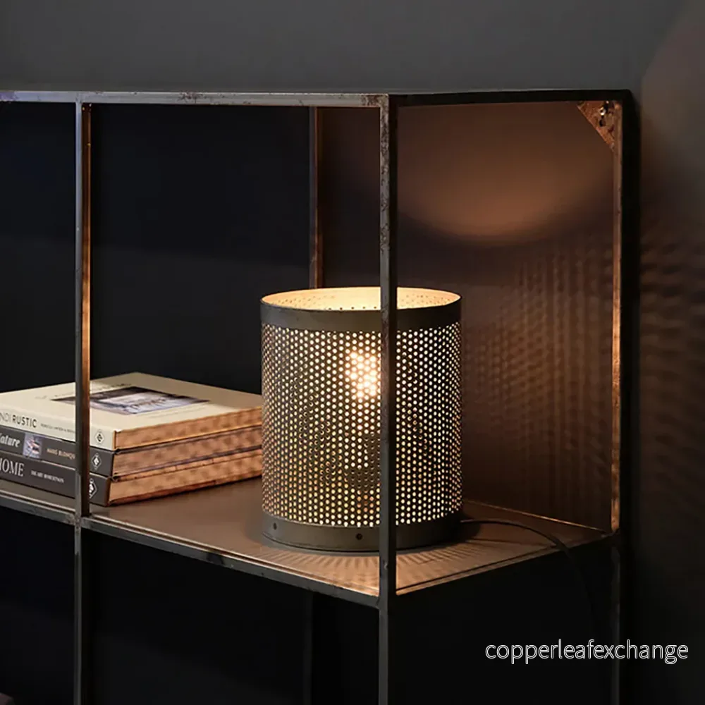 Bordslampa i industriell stil