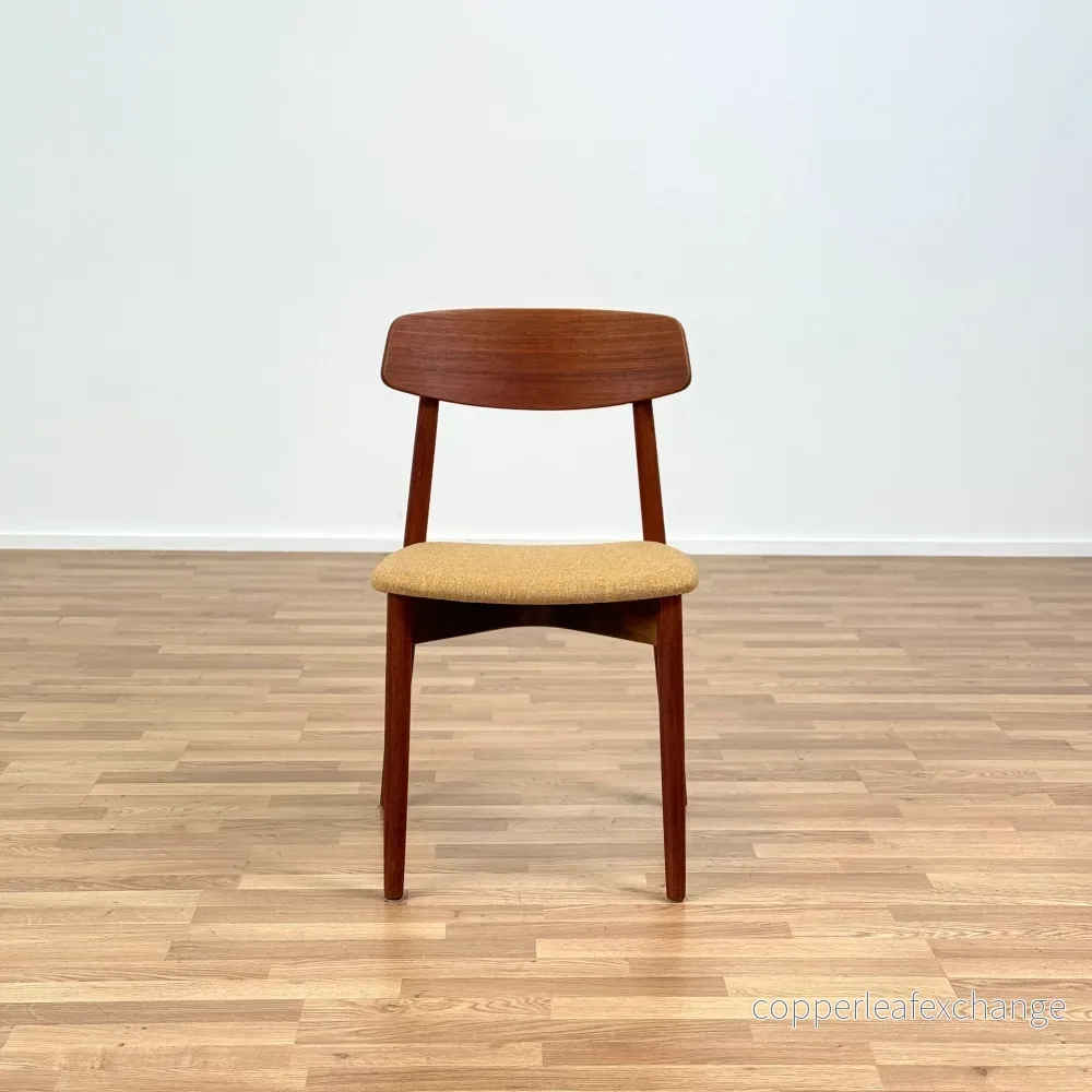 Set om 4 matstolar i teak av Harry Østergaard, 1950-60-tal, Danmark - Bild 3