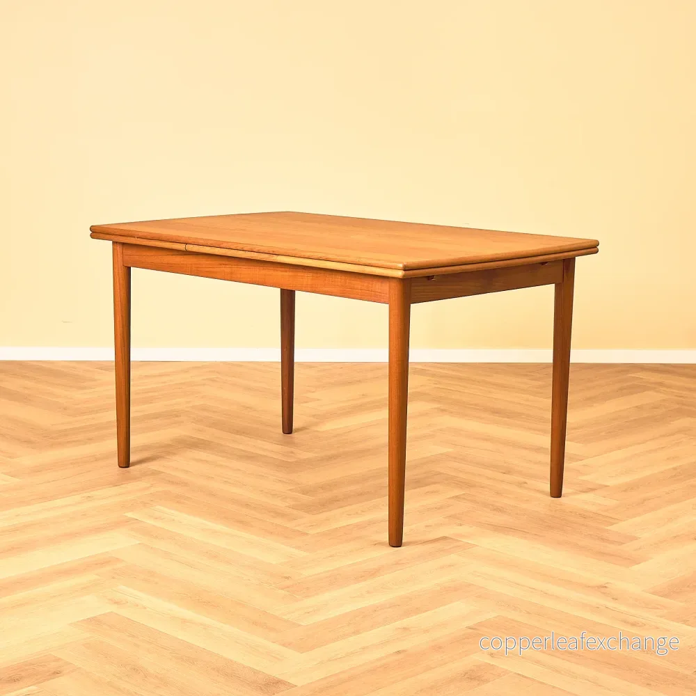 Danskt matbord i teak Danskt matbord i teak