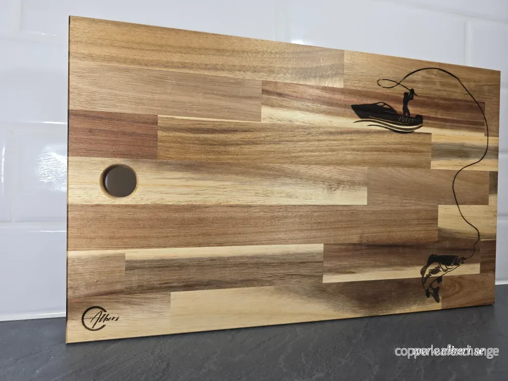 Personlig skärbräda i bok med lasergravyr - Bild 2