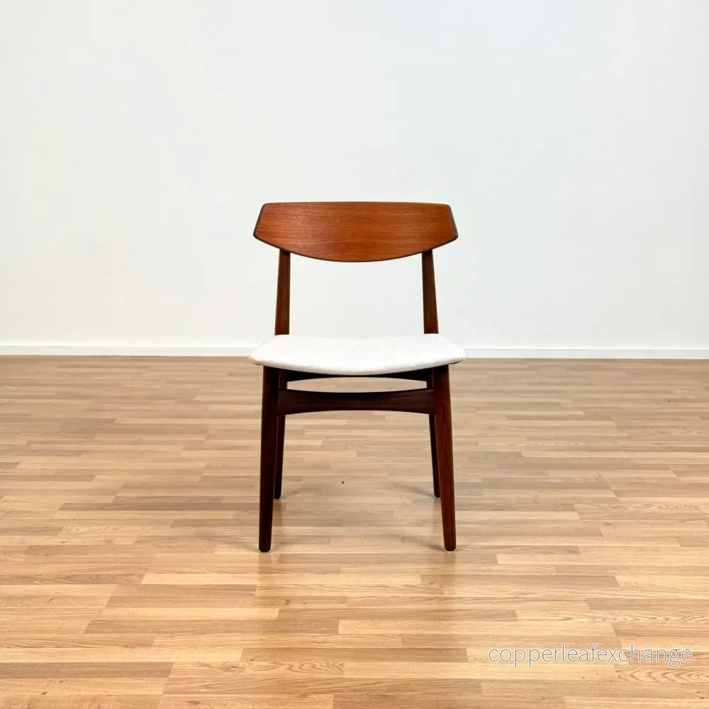 Set om 6 matstolar i teak och valnöt, 1950-60-tal, Danmark - Bild 3