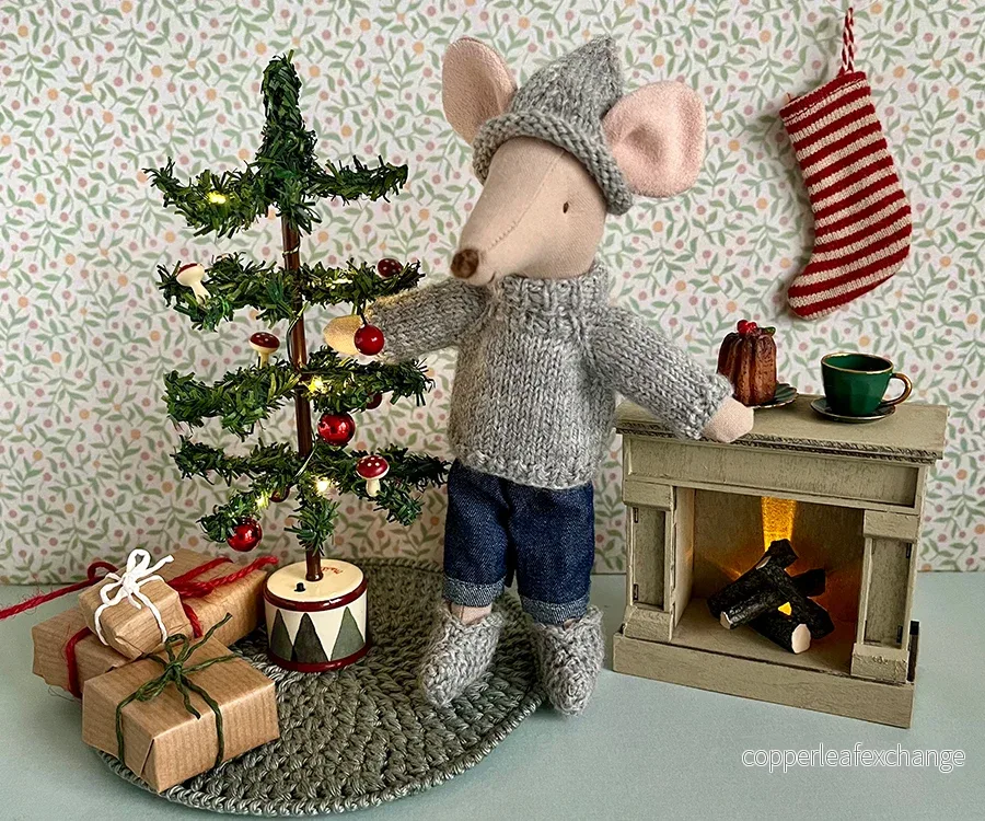 Miniatyr – Stickad tröja i merinoull till pappa/mamma mus - Bild 2