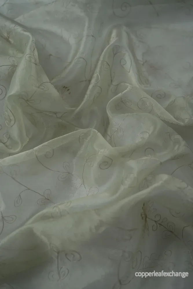 Vintage – Embroidered Silk Organza – Metallic – Blue/Grey – VS35 Vintage – Embroidered Silk Organza – Metallic – Blue/Grey – VS35