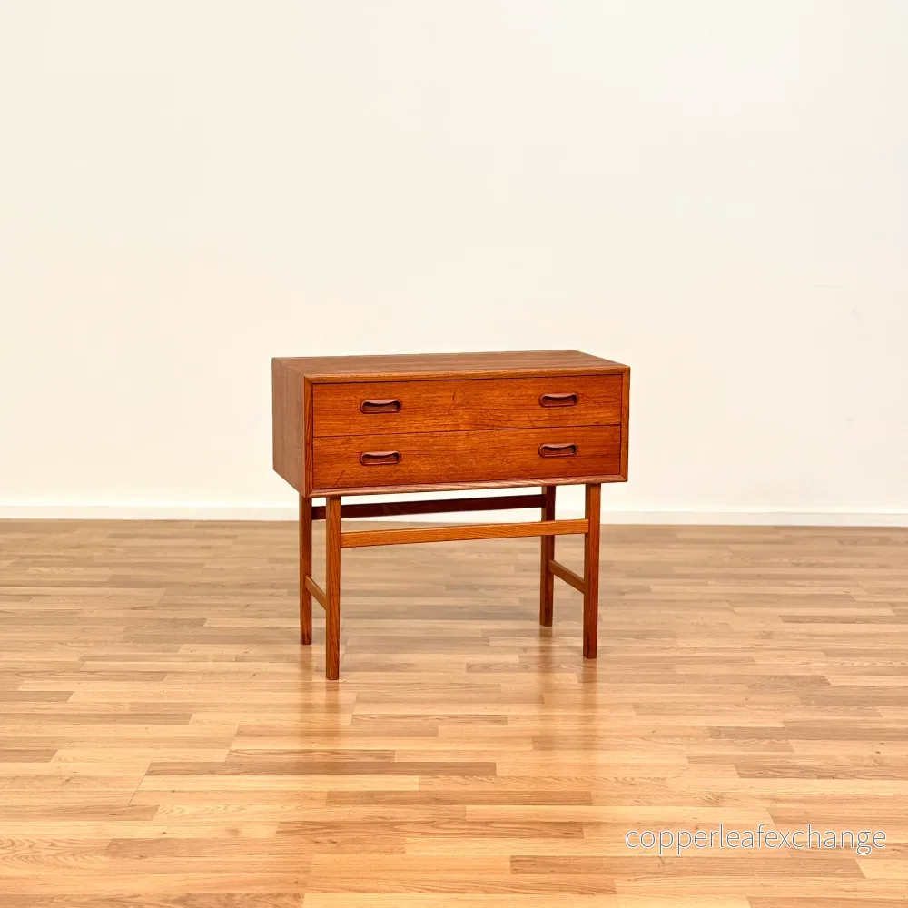 Sidobord i teak, 1950-60-tal, Sverige