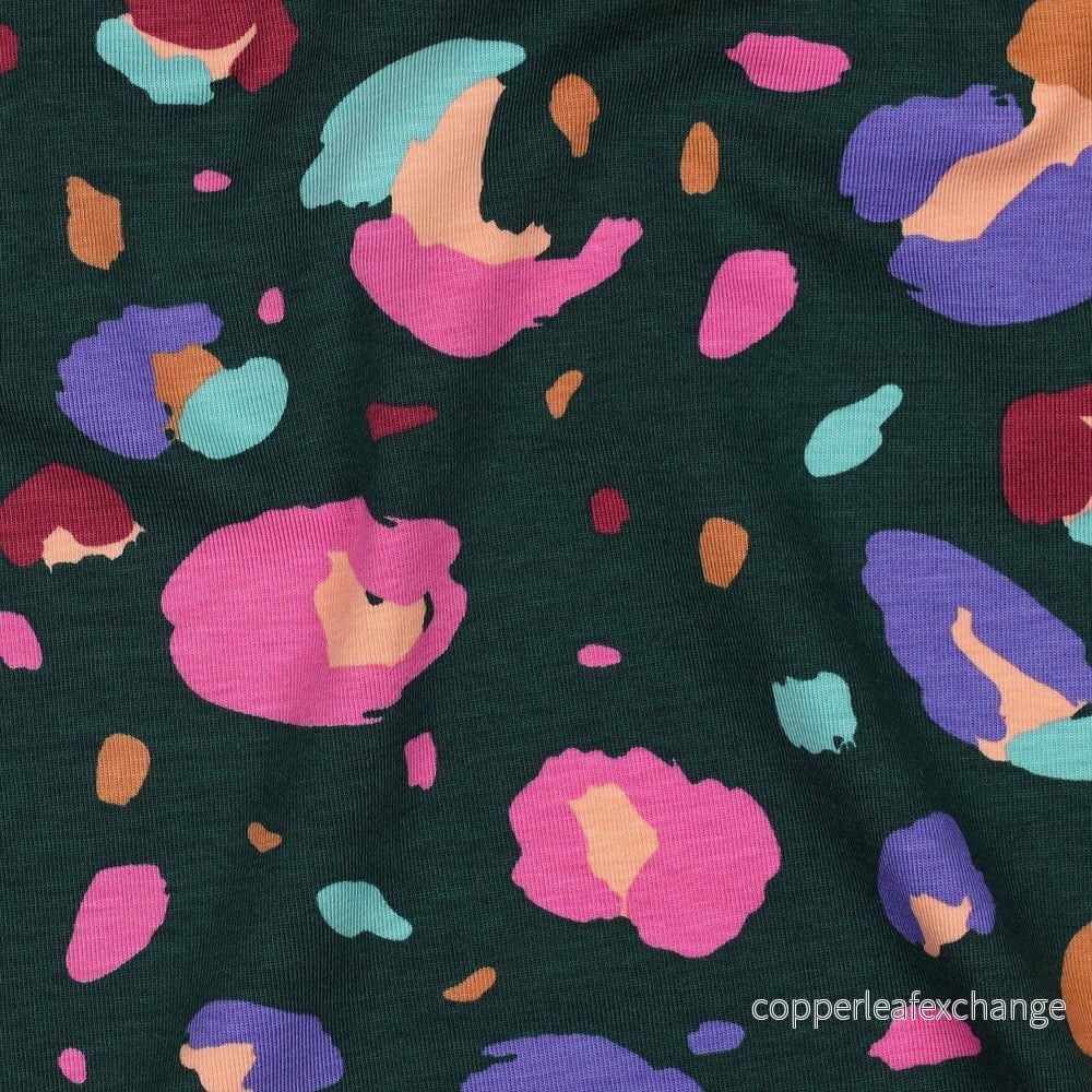 Nerida Hansen - Jersey Gots - Animal - Viscose - Dark Green - Bild 2