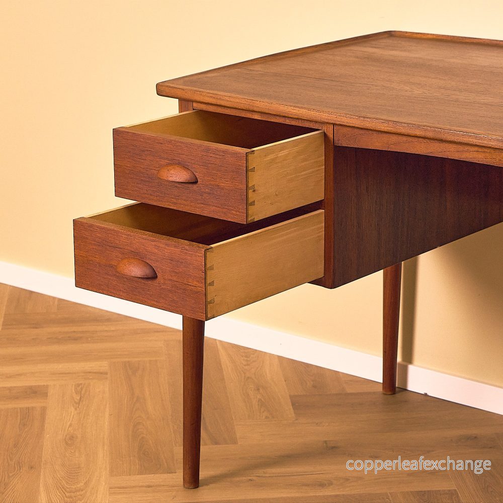 Danish writing desk in dark teak - Bild 3