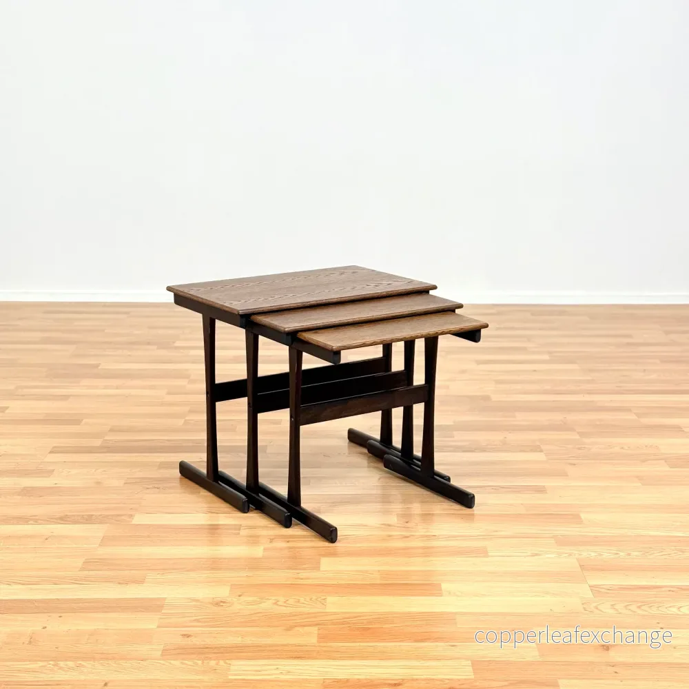 Danskt set med sidosbord i betsad ek - Bild 2