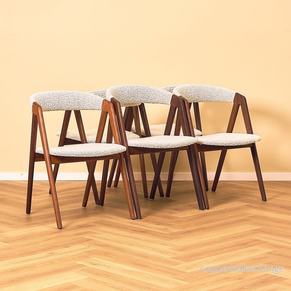 Danish set of 5 dining chairs in walnut by Sax Møbler