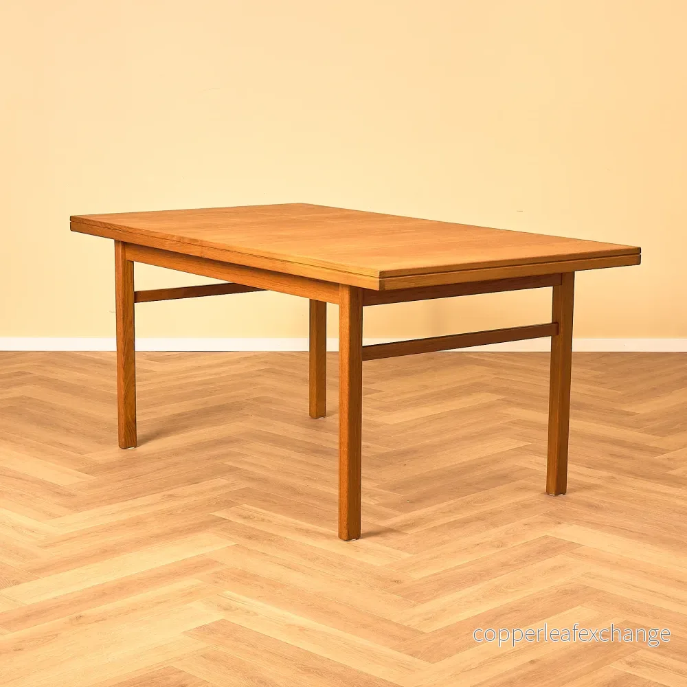 Svenskt rektangulärt matbord i teak av Skaraborgs möbelfabrik AB, Tibro