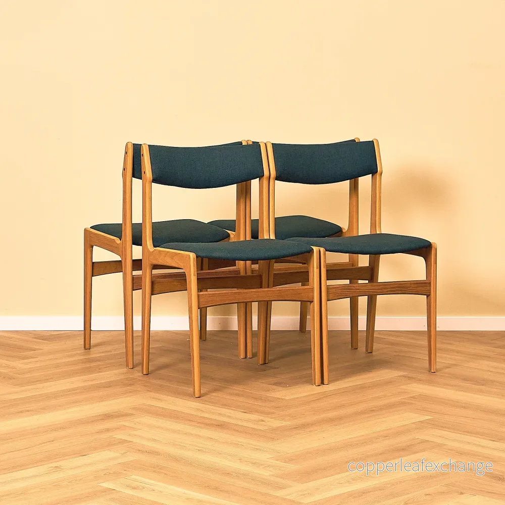 Danish set of 4 dining chairs in oak by Erik Buch for Nova Danish set of 4 dining chairs in oak by Erik Buch for Nova