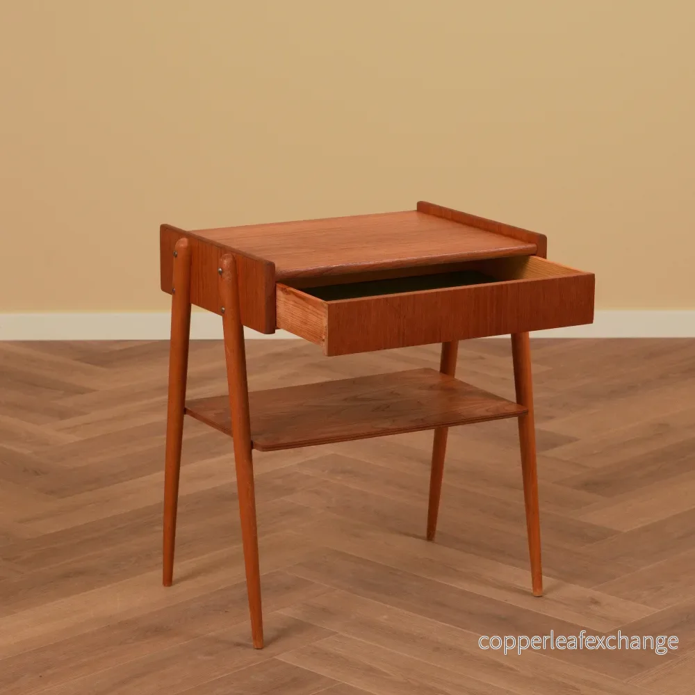 Svensk sängbord i teak av Carlström & Co Möbelfabrik - Bild 2