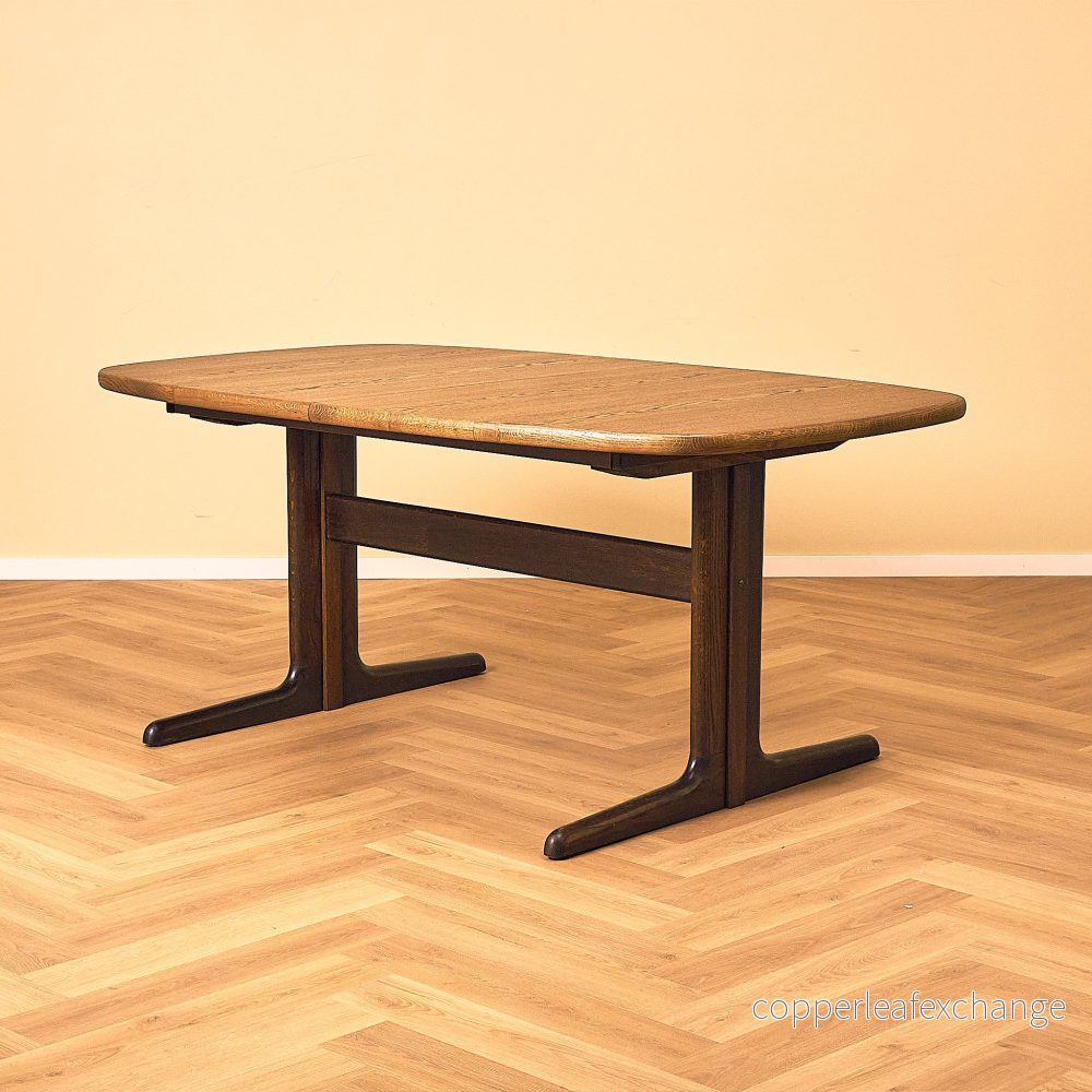 Danish oval dining table in smoked oak by Skovby Danish oval dining table in smoked oak by Skovby