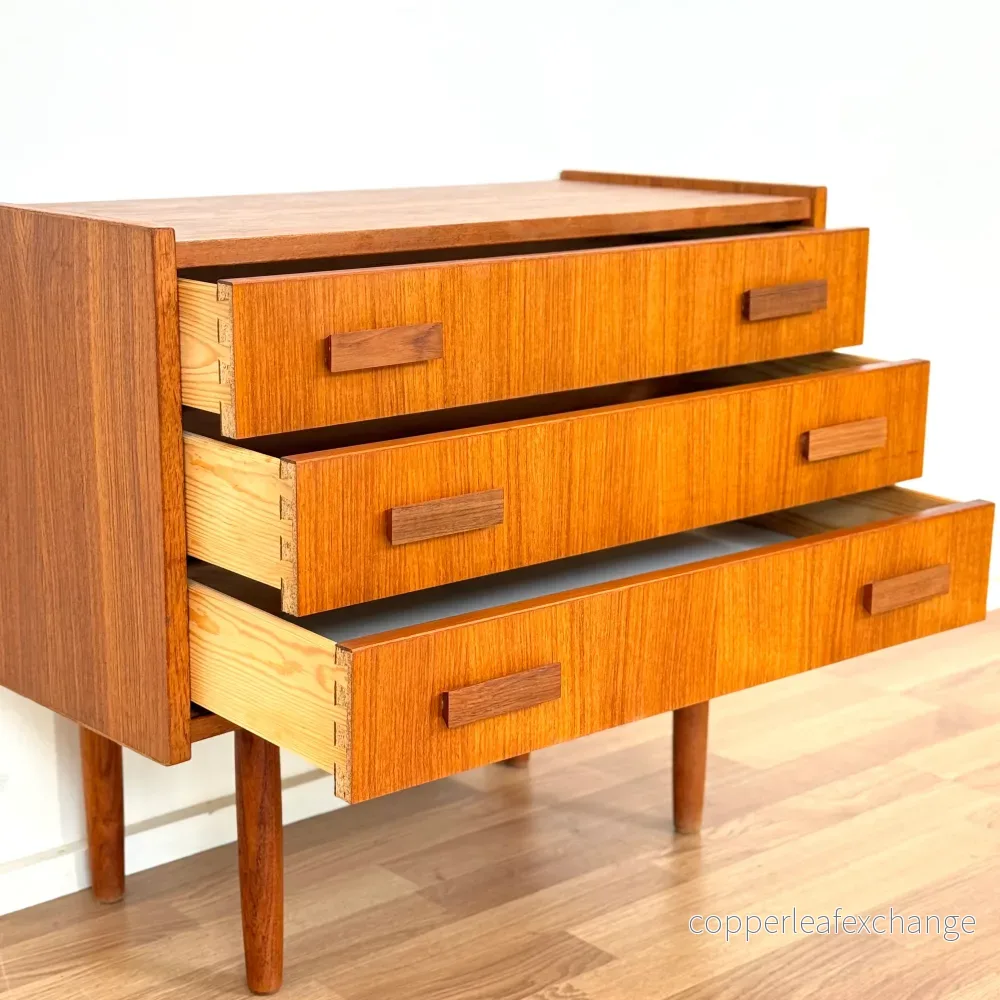 Byrå med 3 lådor i teak av Ejsing Møbelfabrik A/S, 1950-60-tal, Danmark - Bild 2