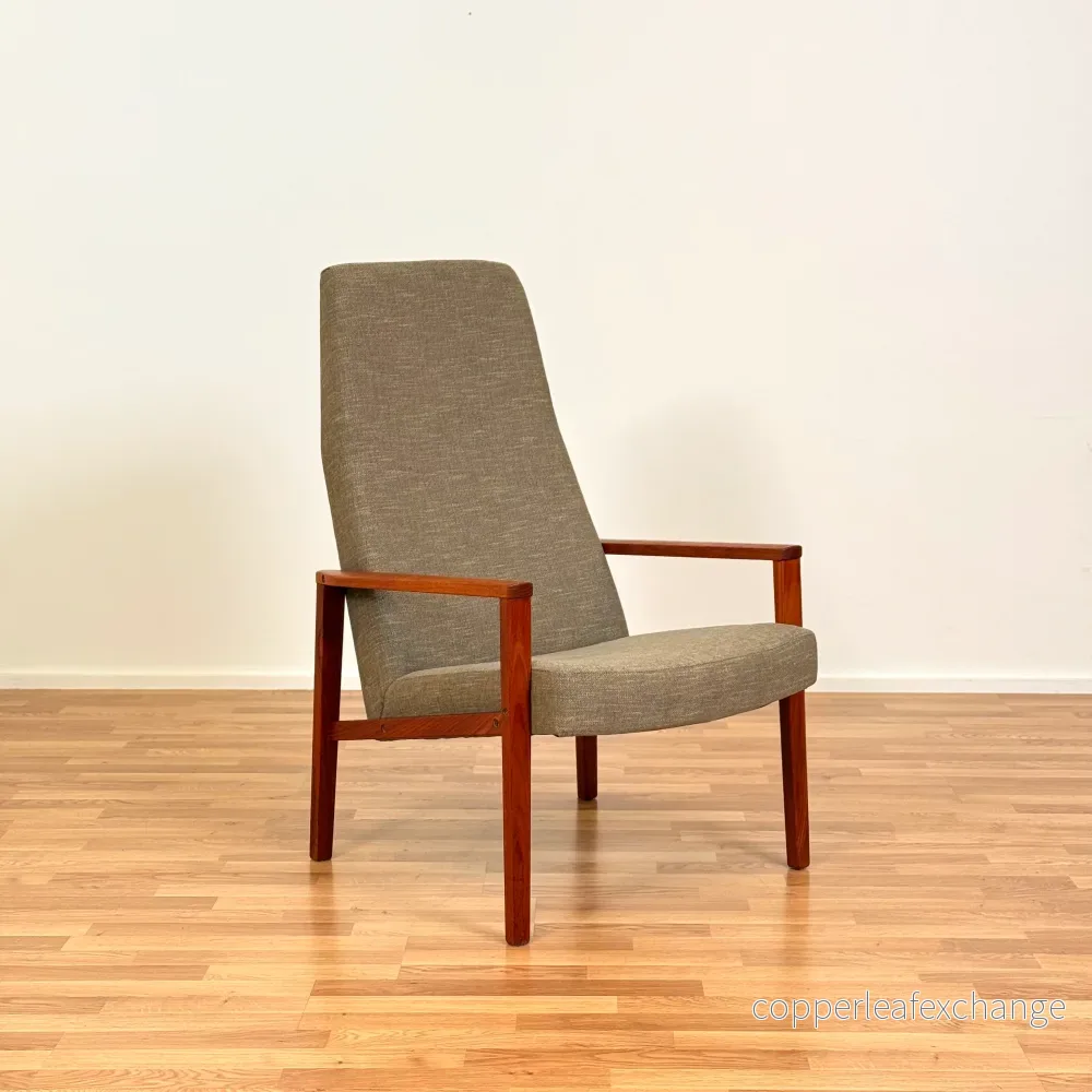 Dansk fåtölj i massiv teak Dansk fåtölj i massiv teak