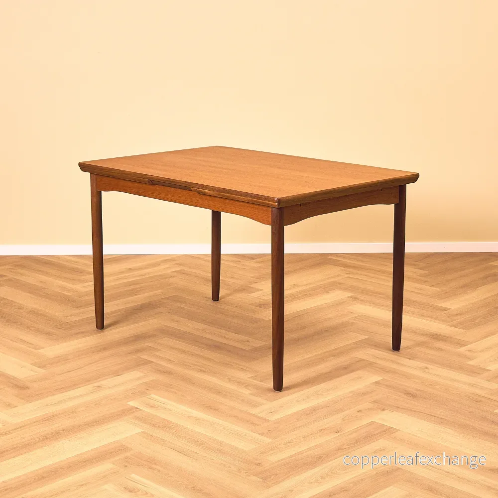 Danskt matbord i teak