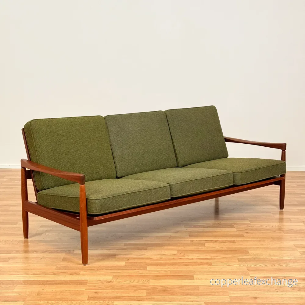 Svensk soffa ”Kolding” av Erik Wörtz för IKEA Svensk soffa ”Kolding” av Erik Wörtz för IKEA