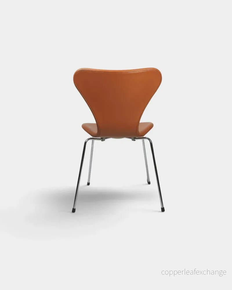 Arne Jacobsen, Syveren stol i Soft Walnut - Bild 3