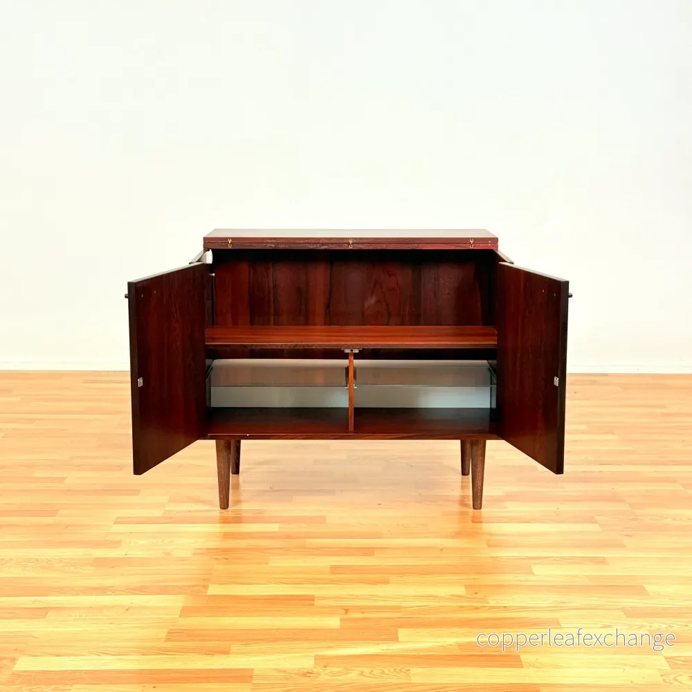 Danskt skåp i Santos rosenträ från FM Furniture - Bild 2