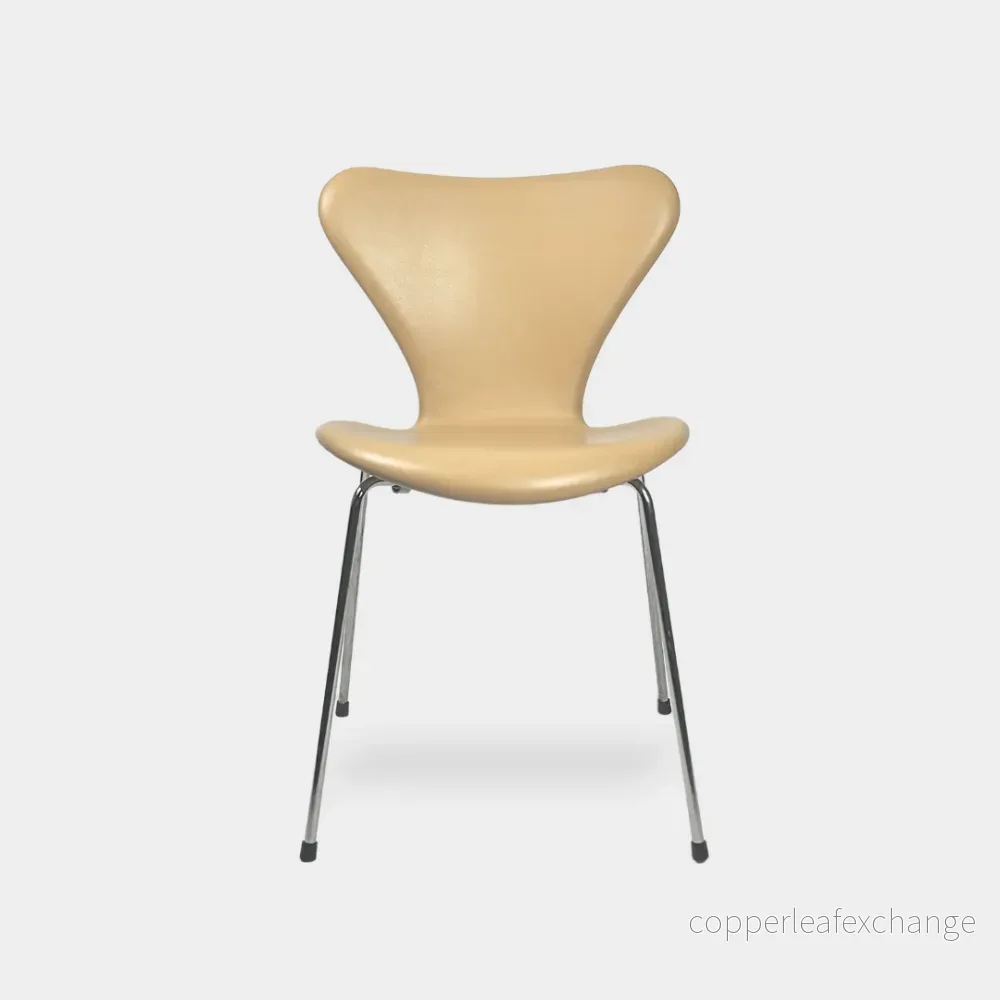 Arne Jacobsen 7’er stol / Soft Sand