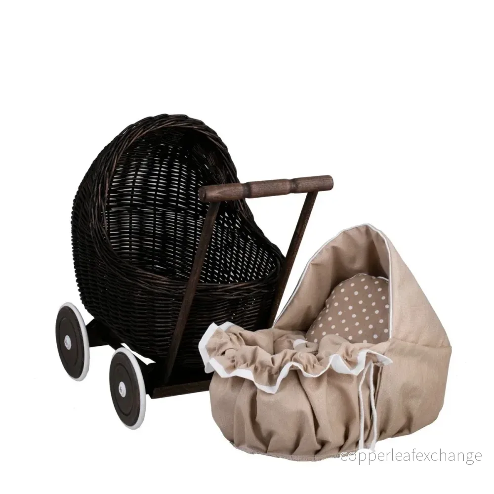 Lili dockvagn i mörk rotting – beige bäddset - Bild 2