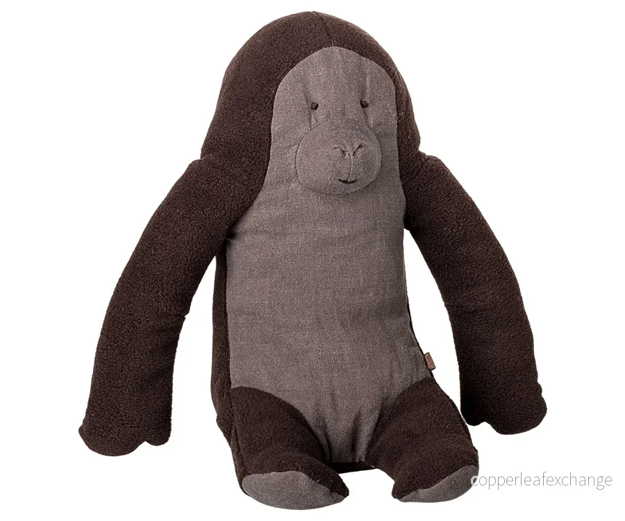 Maileg – Gorilla i storlek medium, gosedjur apa Safari friends Maileg – Gorilla i storlek medium, gosedjur apa Safari friends
