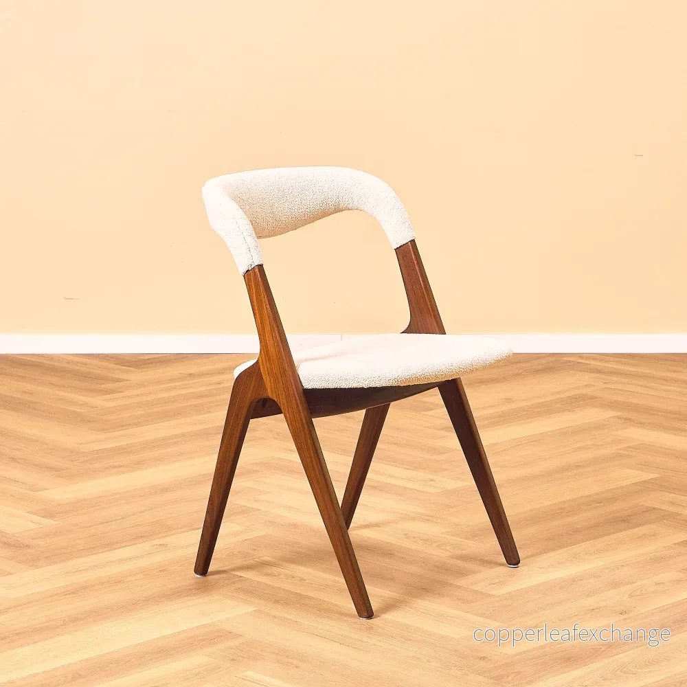 Danska matstolar i valnöt 'Sonja Chair' av Johannes Andersen för Vamo - Bild 2