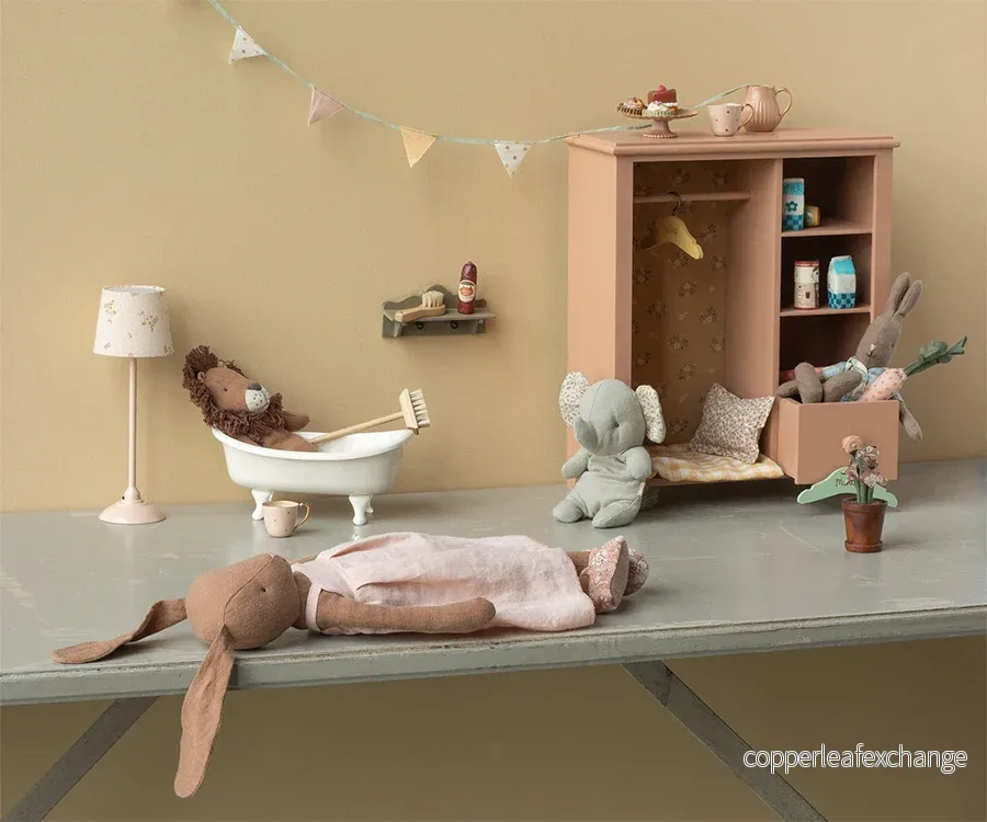 Maileg – Kanin, flicka i storlek 3 med rosa klänning och skor, bunny size 3 - Bild 2