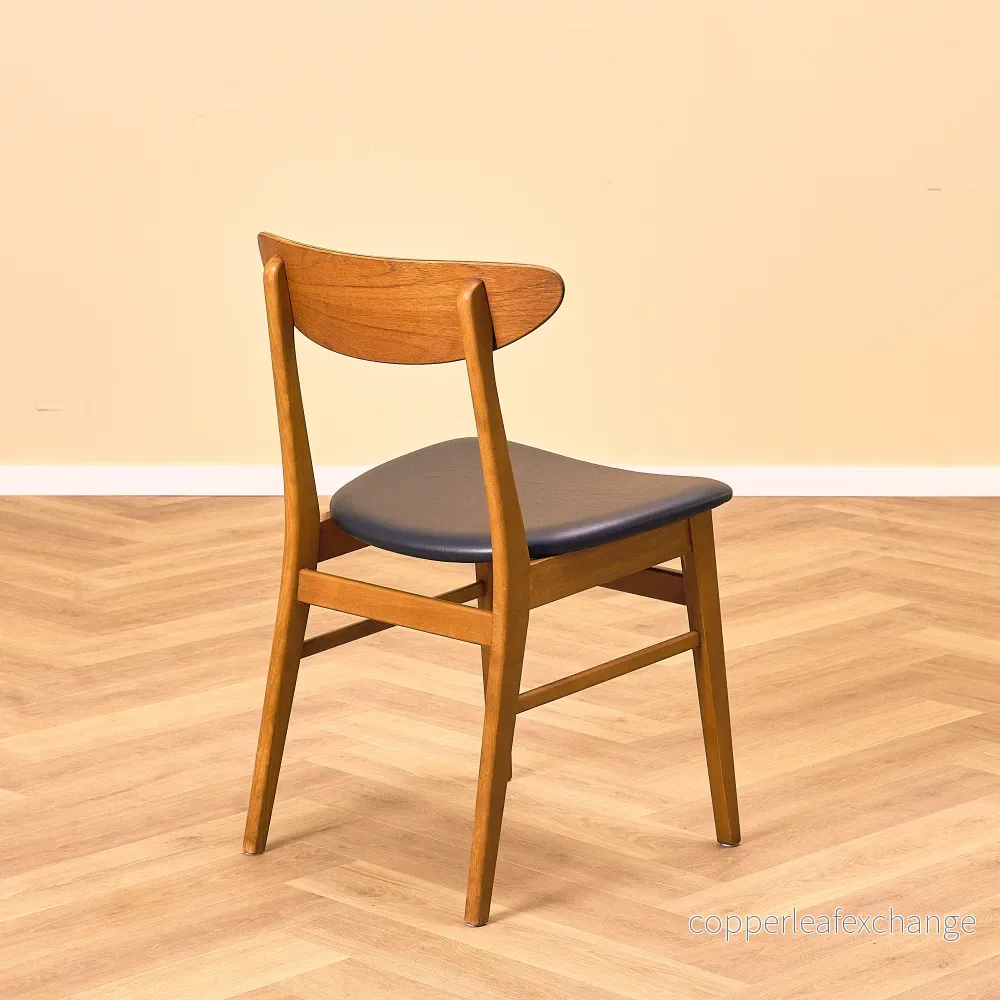 Matstolar i teak & bok av Farstrup, modell 210 - Bild 3