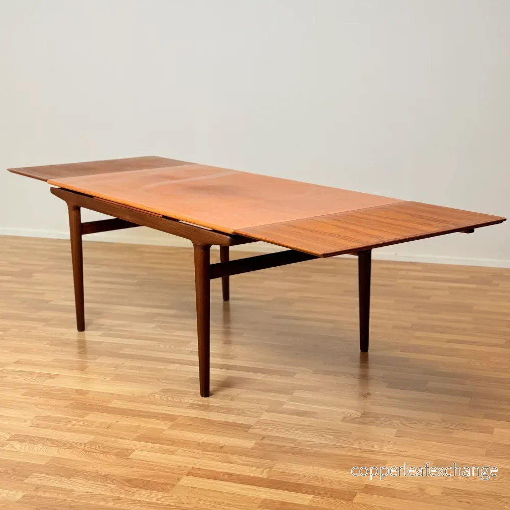 Dansk rektangulärt matbord i teak av Johannes Andersen för Uldum möbelfabrik - Bild 2